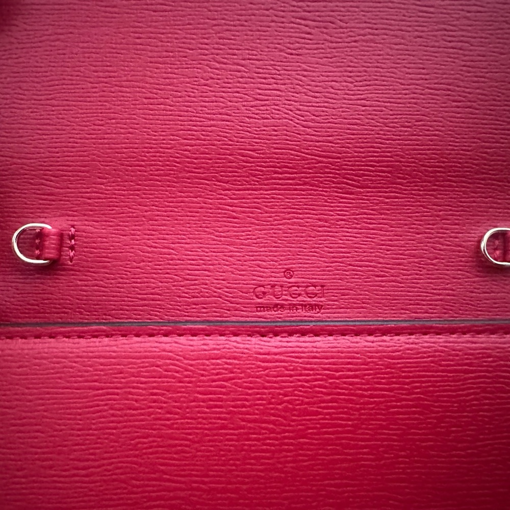 Red Wallet Croos body - Picture 5 of 8